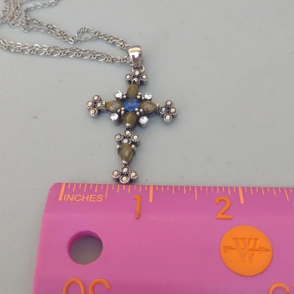 Gorgeous Cross Necklace  jewelry necklace - Picture 5 of 9